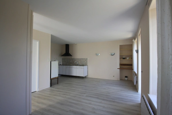 Maison_de_campagne_avec_un_joli_terrain_clos_et_arbore_de_2500_m2_5_thumbnail[1]